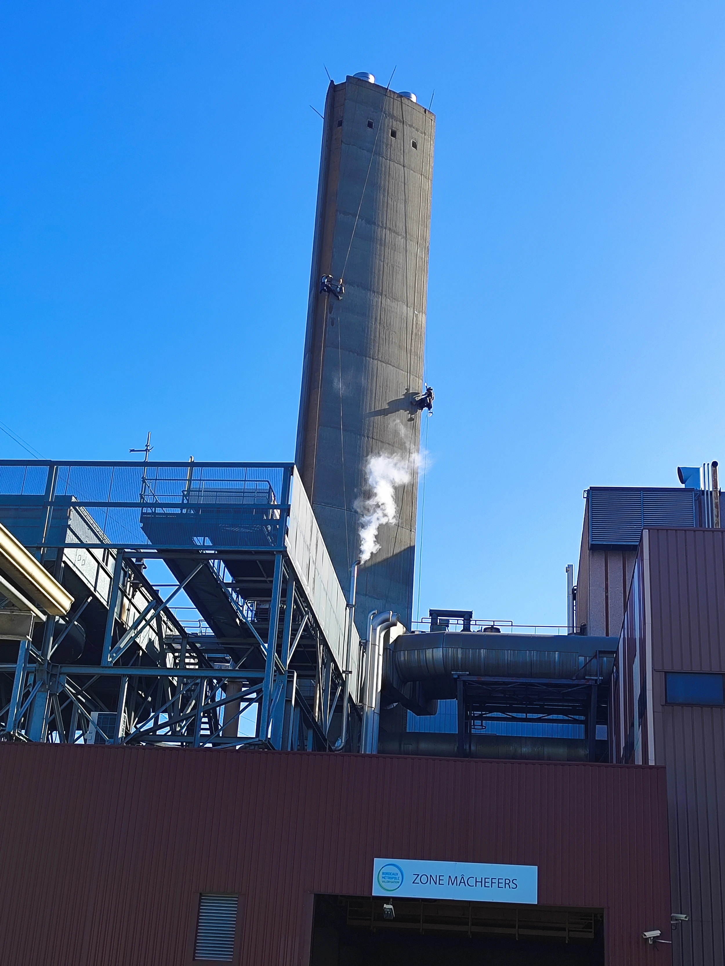 Intervention de cordistes MS Access pour une jolie cheminée chez DSA AQUITAINE à Cenon (industrie) – 12